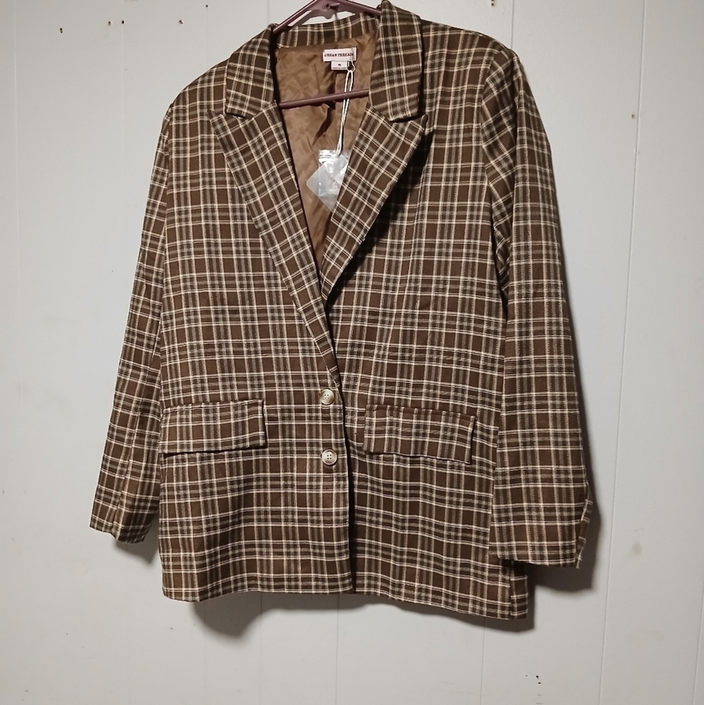 Urban threads  NWT ladies sport jacket. Brown plaid. Size 8.